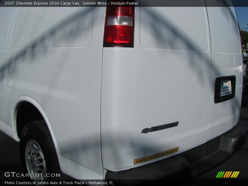 Summit White / Medium Pewter 2007 Chevrolet Express 3500 Cargo Van