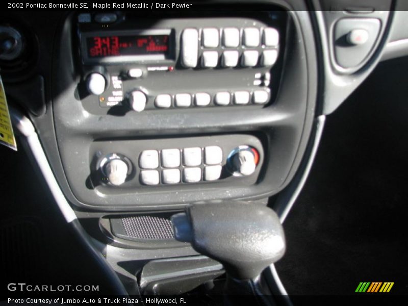 Maple Red Metallic / Dark Pewter 2002 Pontiac Bonneville SE
