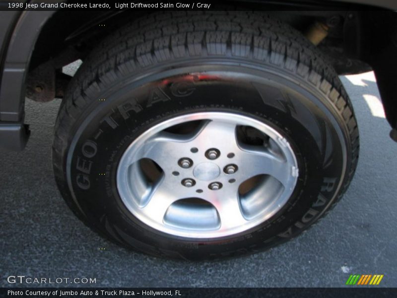  1998 Grand Cherokee Laredo Wheel