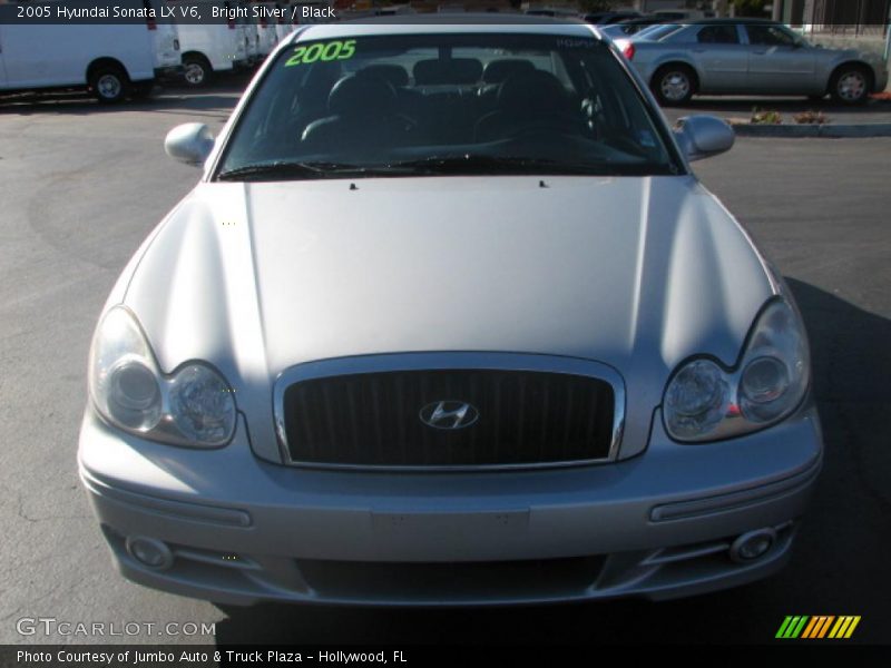 Bright Silver / Black 2005 Hyundai Sonata LX V6