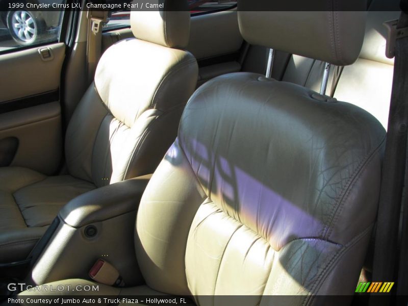 Champagne Pearl / Camel 1999 Chrysler Cirrus LXi