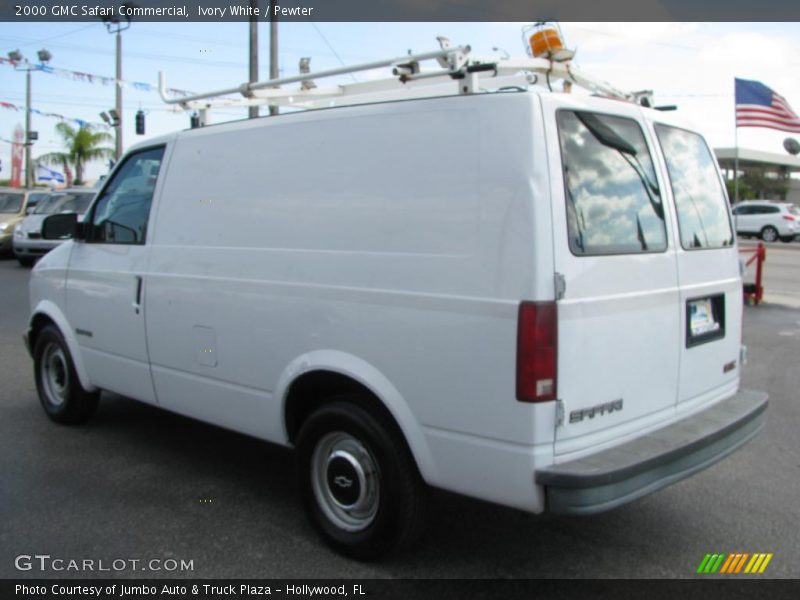 Ivory White / Pewter 2000 GMC Safari Commercial