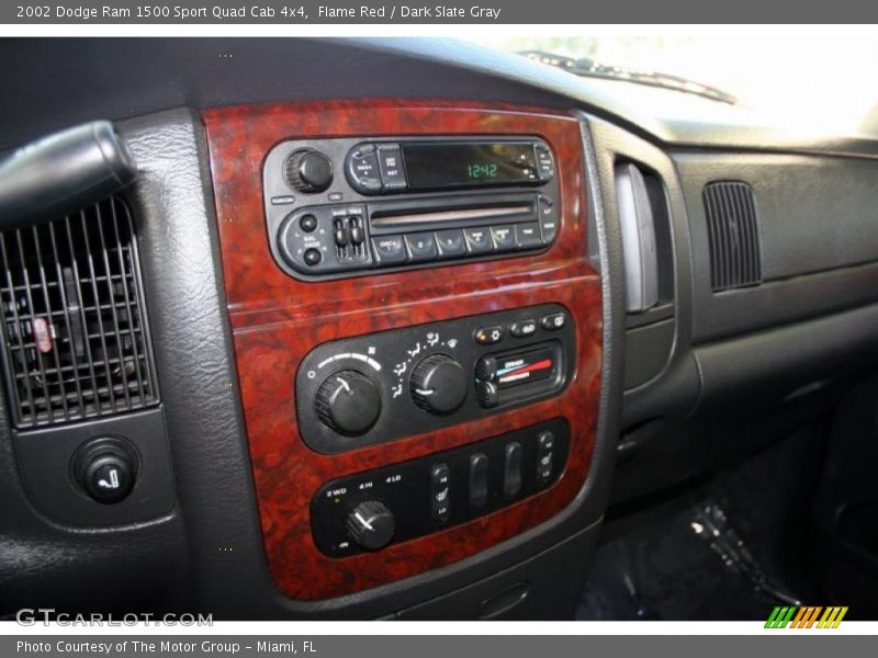 Controls of 2002 Ram 1500 Sport Quad Cab 4x4
