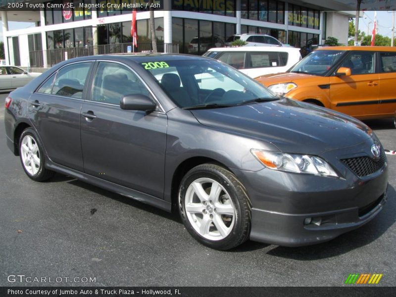 Magnetic Gray Metallic / Ash 2009 Toyota Camry SE