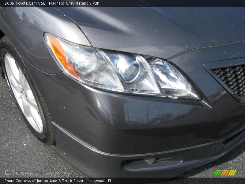 Magnetic Gray Metallic / Ash 2009 Toyota Camry SE