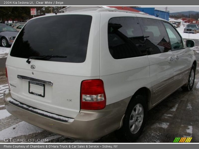 Clear White / Beige 2004 Kia Sedona LX