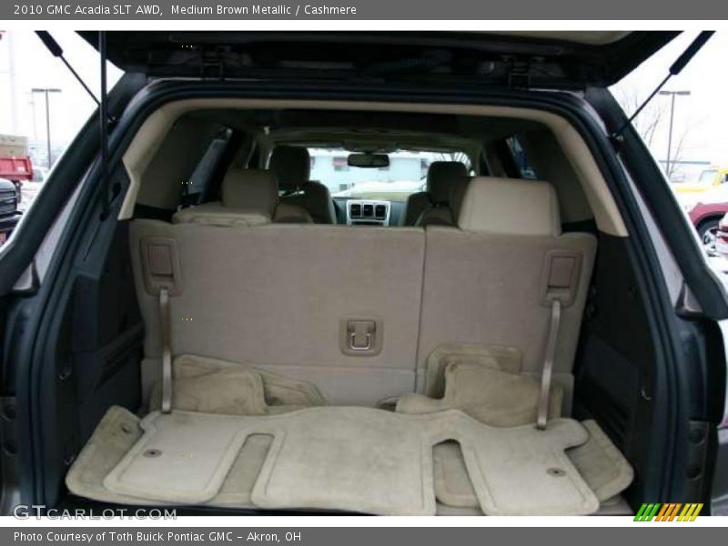 2010 Acadia SLT AWD Trunk