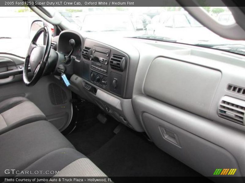 Oxford White / Medium Flint 2005 Ford F250 Super Duty XLT Crew Cab
