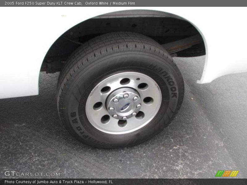 Oxford White / Medium Flint 2005 Ford F250 Super Duty XLT Crew Cab