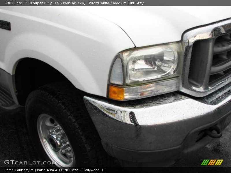 Oxford White / Medium Flint Grey 2003 Ford F250 Super Duty FX4 SuperCab 4x4