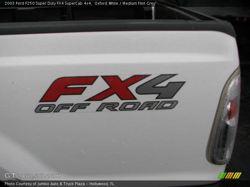 Oxford White / Medium Flint Grey 2003 Ford F250 Super Duty FX4 SuperCab 4x4