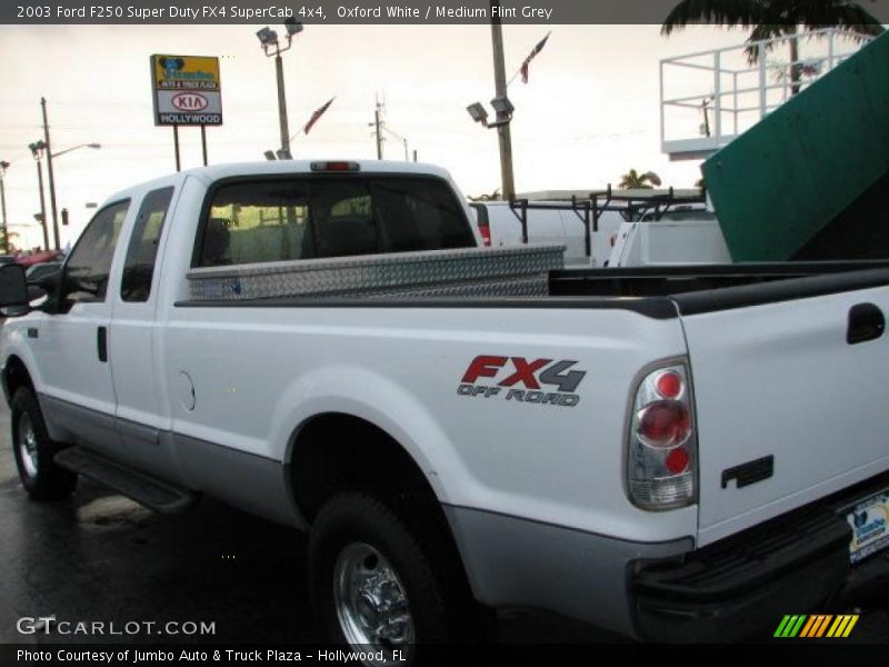 Oxford White / Medium Flint Grey 2003 Ford F250 Super Duty FX4 SuperCab 4x4