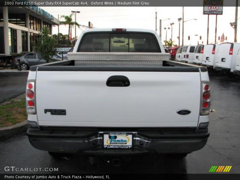 Oxford White / Medium Flint Grey 2003 Ford F250 Super Duty FX4 SuperCab 4x4