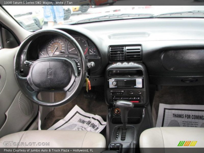 White / Tan 1998 Saturn S Series SW2 Wagon