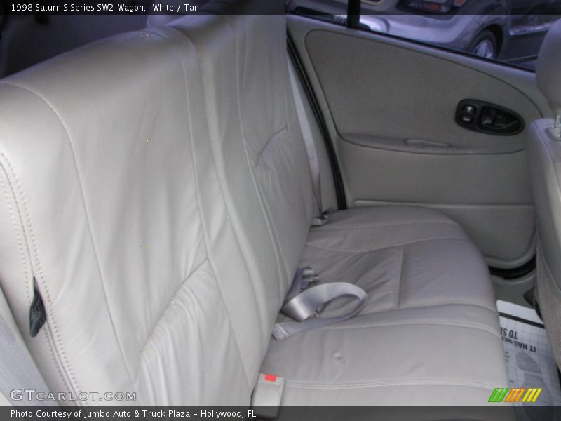 White / Tan 1998 Saturn S Series SW2 Wagon