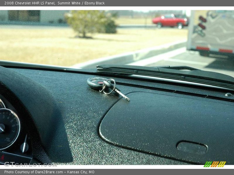 Summit White / Ebony Black 2008 Chevrolet HHR LS Panel