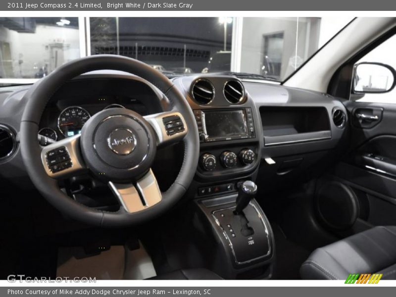 Dashboard of 2011 Compass 2.4 Limited