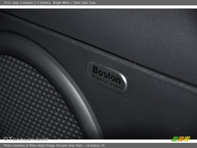 Bright White / Dark Slate Gray 2011 Jeep Compass 2.4 Limited