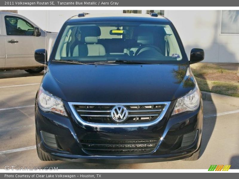 Tanzanite Blue Metallic / Aero Gray 2011 Volkswagen Routan SE