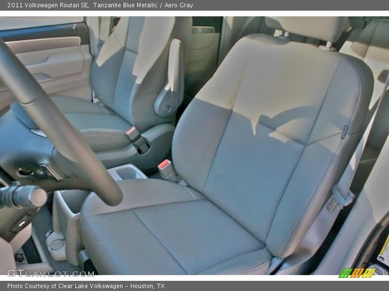 Tanzanite Blue Metallic / Aero Gray 2011 Volkswagen Routan SE