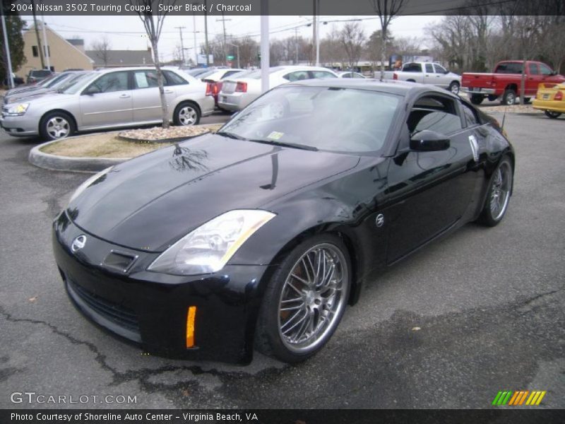 Front 3/4 View of 2004 350Z Touring Coupe