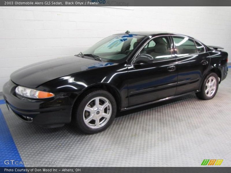 Front 3/4 View of 2003 Alero GLS Sedan