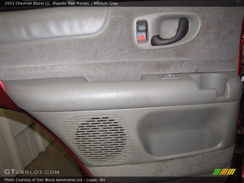 Majestic Red Metallic / Medium Gray 2001 Chevrolet Blazer LS