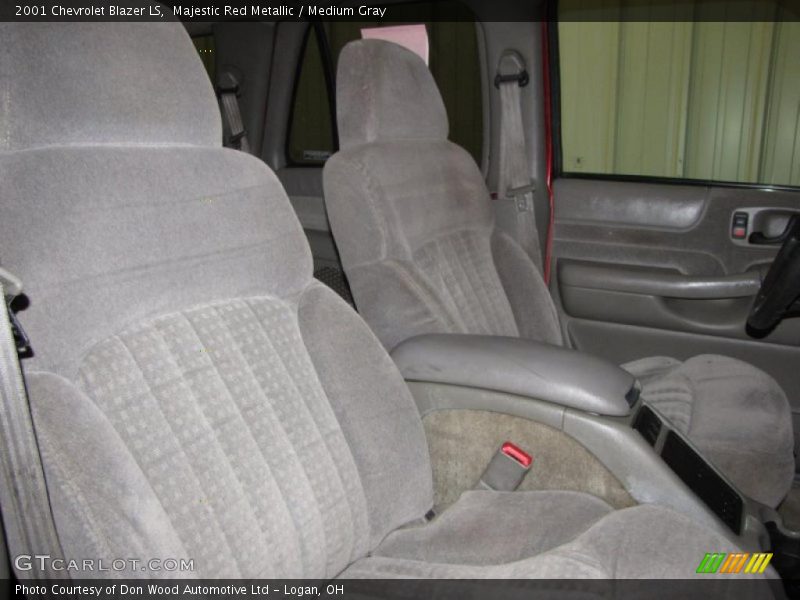 Majestic Red Metallic / Medium Gray 2001 Chevrolet Blazer LS