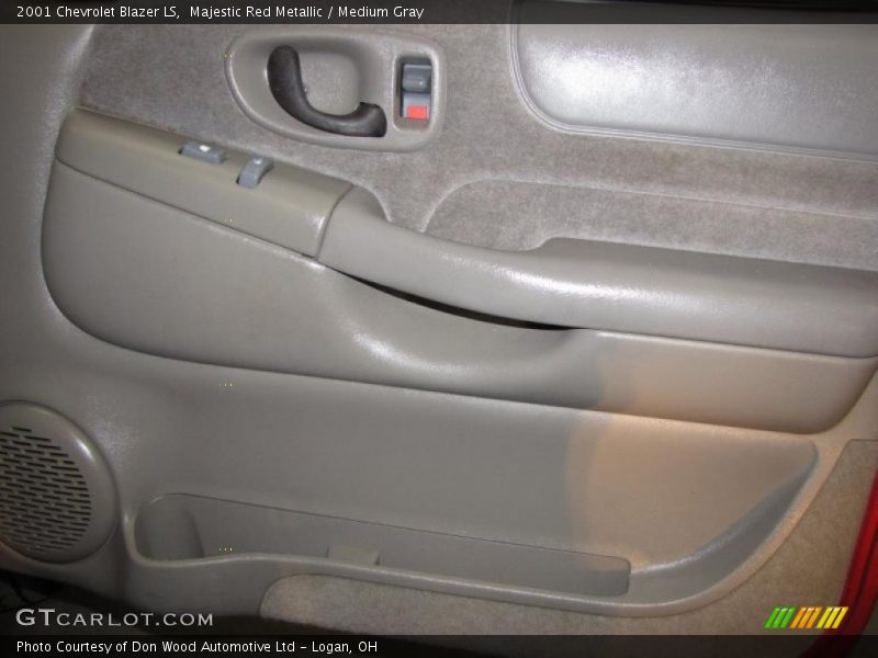 Majestic Red Metallic / Medium Gray 2001 Chevrolet Blazer LS