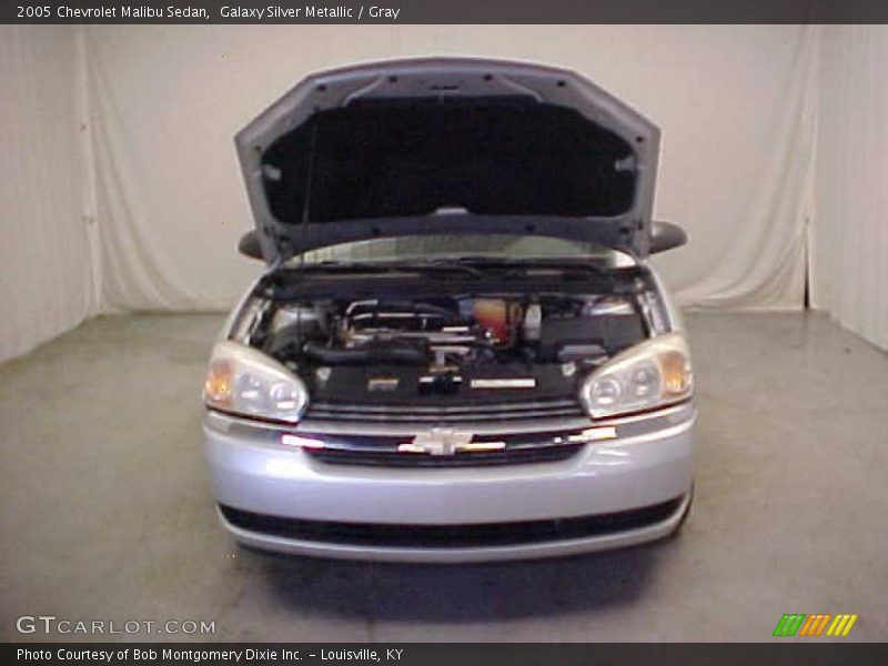 Galaxy Silver Metallic / Gray 2005 Chevrolet Malibu Sedan