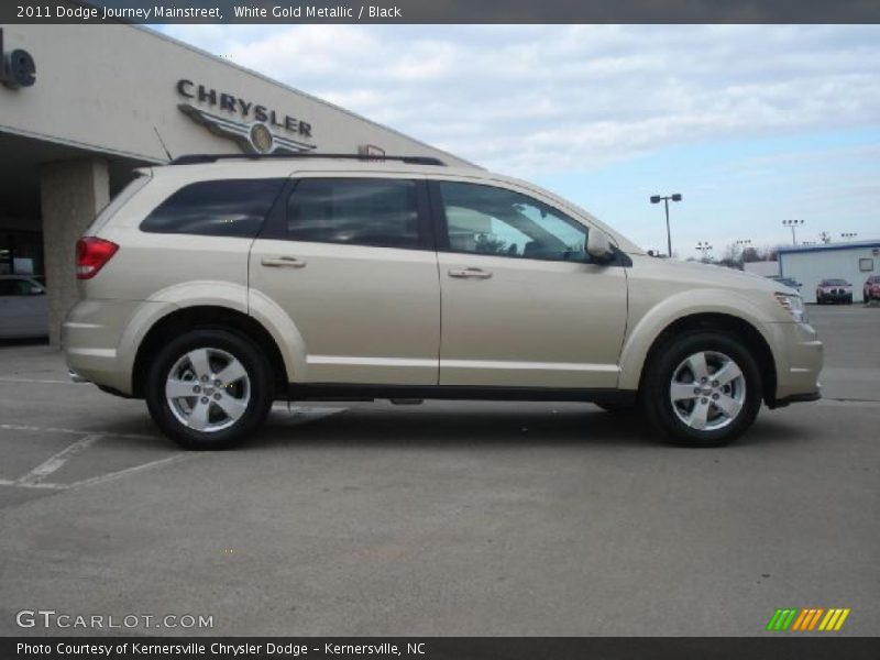 White Gold Metallic / Black 2011 Dodge Journey Mainstreet