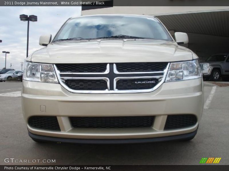 White Gold Metallic / Black 2011 Dodge Journey Mainstreet