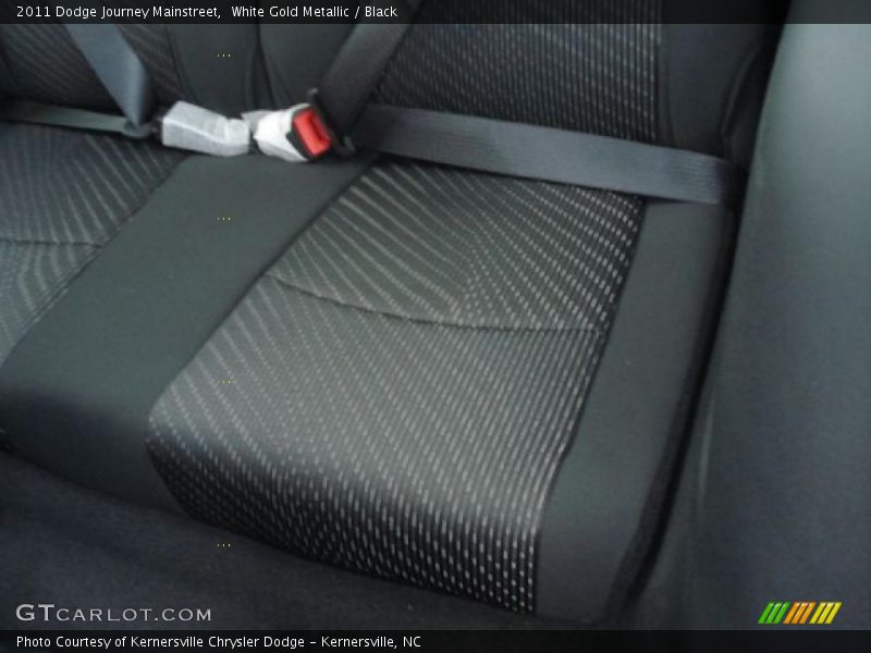 White Gold Metallic / Black 2011 Dodge Journey Mainstreet