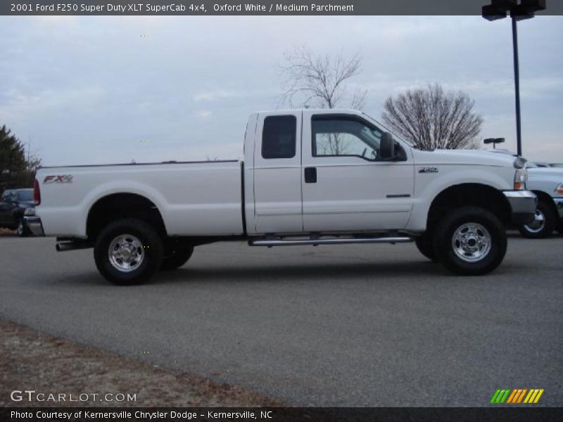 Oxford White / Medium Parchment 2001 Ford F250 Super Duty XLT SuperCab 4x4
