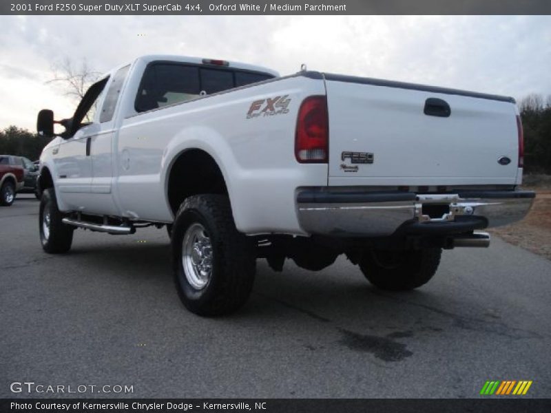 Oxford White / Medium Parchment 2001 Ford F250 Super Duty XLT SuperCab 4x4