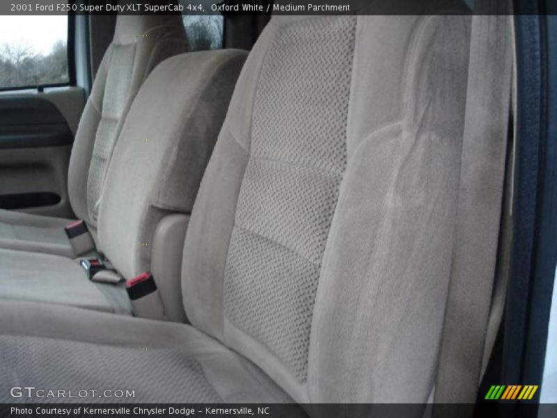 Oxford White / Medium Parchment 2001 Ford F250 Super Duty XLT SuperCab 4x4
