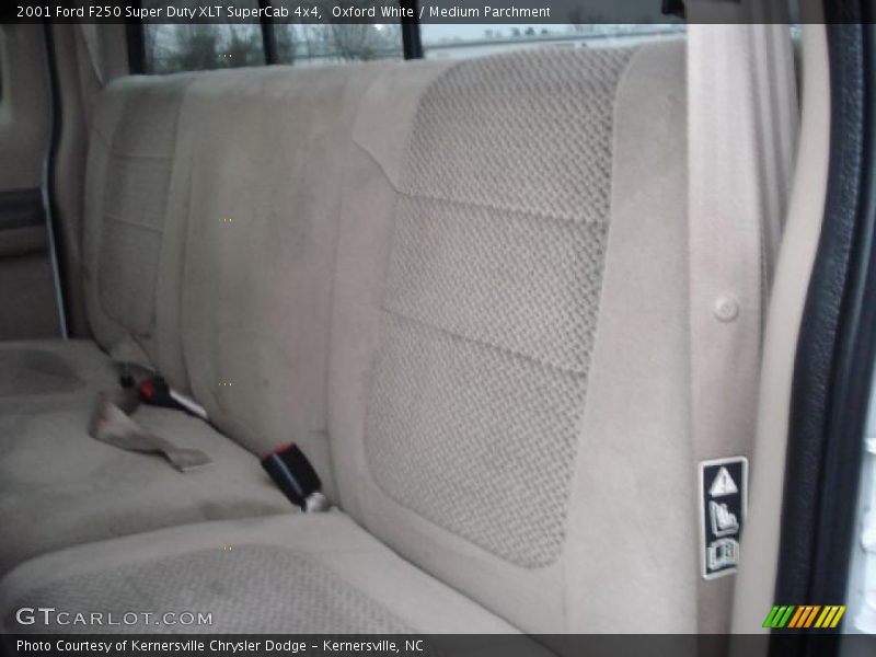 Oxford White / Medium Parchment 2001 Ford F250 Super Duty XLT SuperCab 4x4