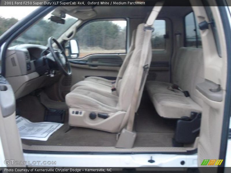 Oxford White / Medium Parchment 2001 Ford F250 Super Duty XLT SuperCab 4x4