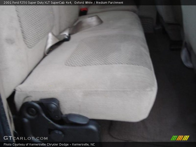 Oxford White / Medium Parchment 2001 Ford F250 Super Duty XLT SuperCab 4x4