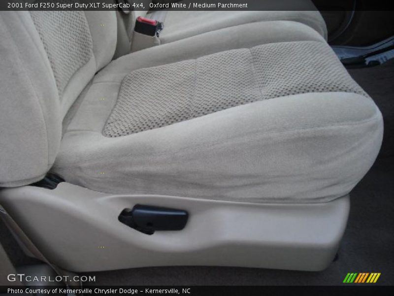 Oxford White / Medium Parchment 2001 Ford F250 Super Duty XLT SuperCab 4x4
