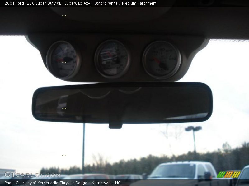 Oxford White / Medium Parchment 2001 Ford F250 Super Duty XLT SuperCab 4x4