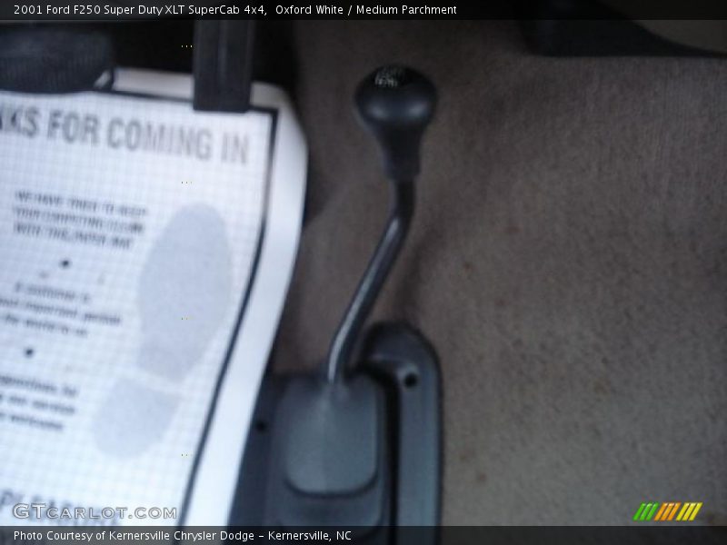 Oxford White / Medium Parchment 2001 Ford F250 Super Duty XLT SuperCab 4x4