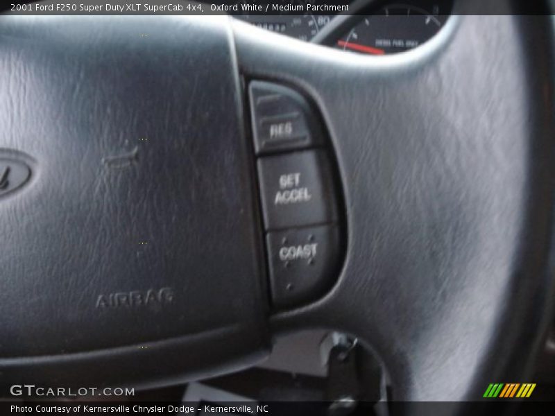 Oxford White / Medium Parchment 2001 Ford F250 Super Duty XLT SuperCab 4x4