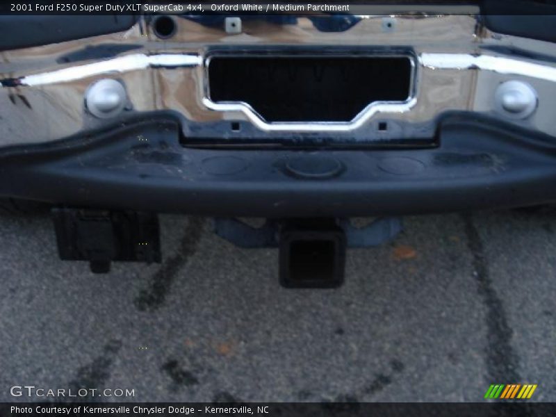 Oxford White / Medium Parchment 2001 Ford F250 Super Duty XLT SuperCab 4x4