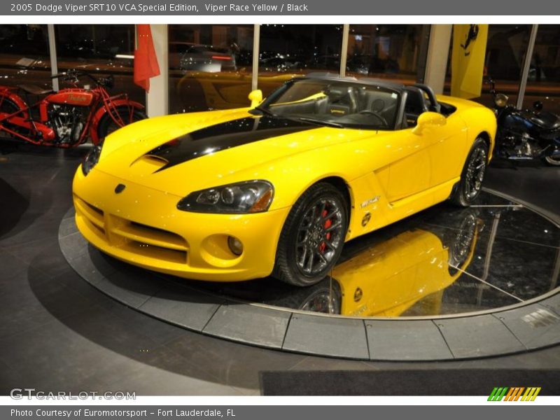 Viper Race Yellow / Black 2005 Dodge Viper SRT10 VCA Special Edition