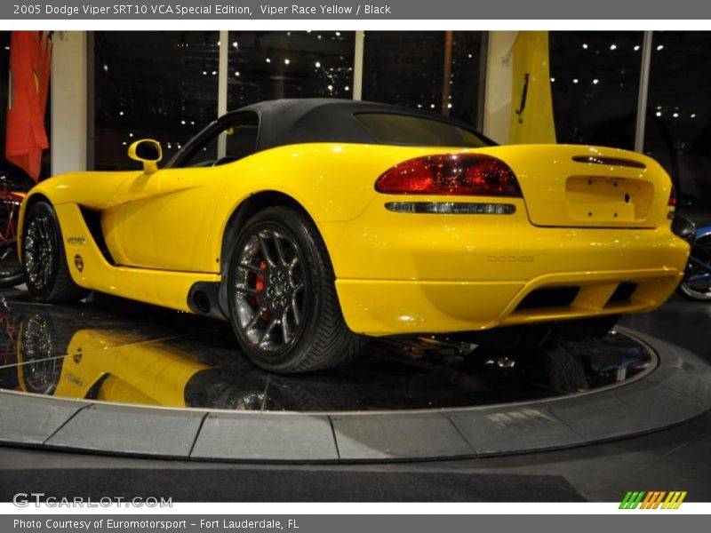 Viper Race Yellow / Black 2005 Dodge Viper SRT10 VCA Special Edition