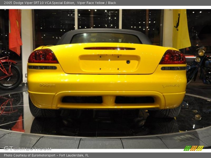 Viper Race Yellow / Black 2005 Dodge Viper SRT10 VCA Special Edition