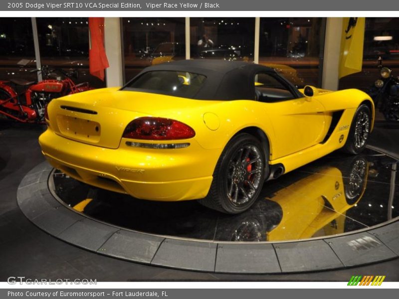 Viper Race Yellow / Black 2005 Dodge Viper SRT10 VCA Special Edition