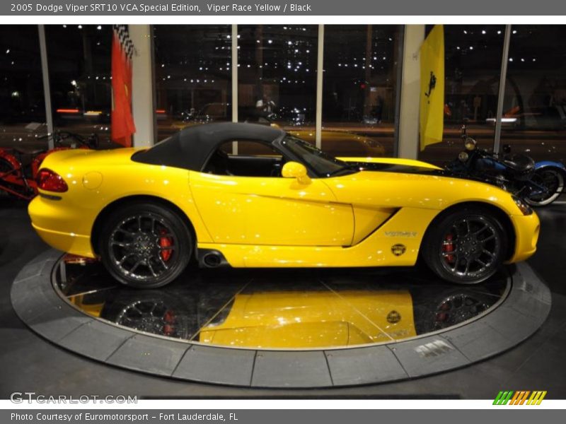 Viper Race Yellow / Black 2005 Dodge Viper SRT10 VCA Special Edition