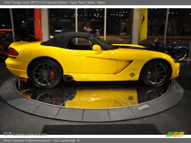 Viper Race Yellow / Black 2005 Dodge Viper SRT10 VCA Special Edition